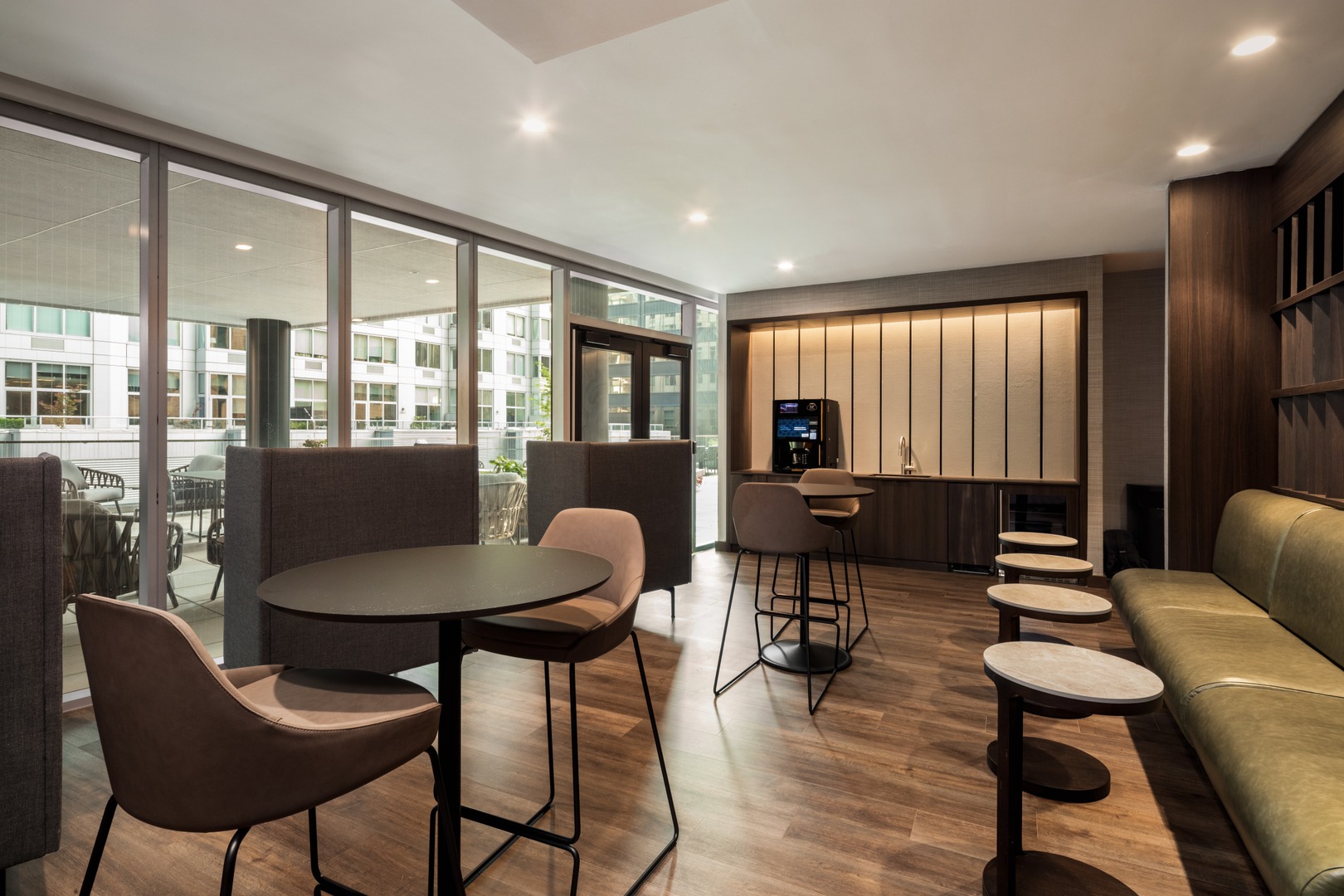 89Dekalb_INT_Amenities_CoworkingLounge